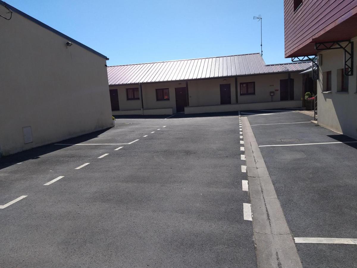 Logis Hotel - Les Paturelles Avesnelles Zewnętrze zdjęcie