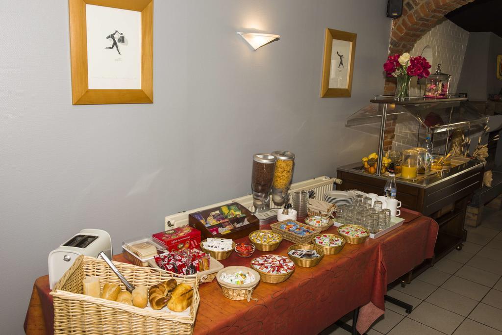 Logis Hotel - Les Paturelles Avesnelles Zewnętrze zdjęcie