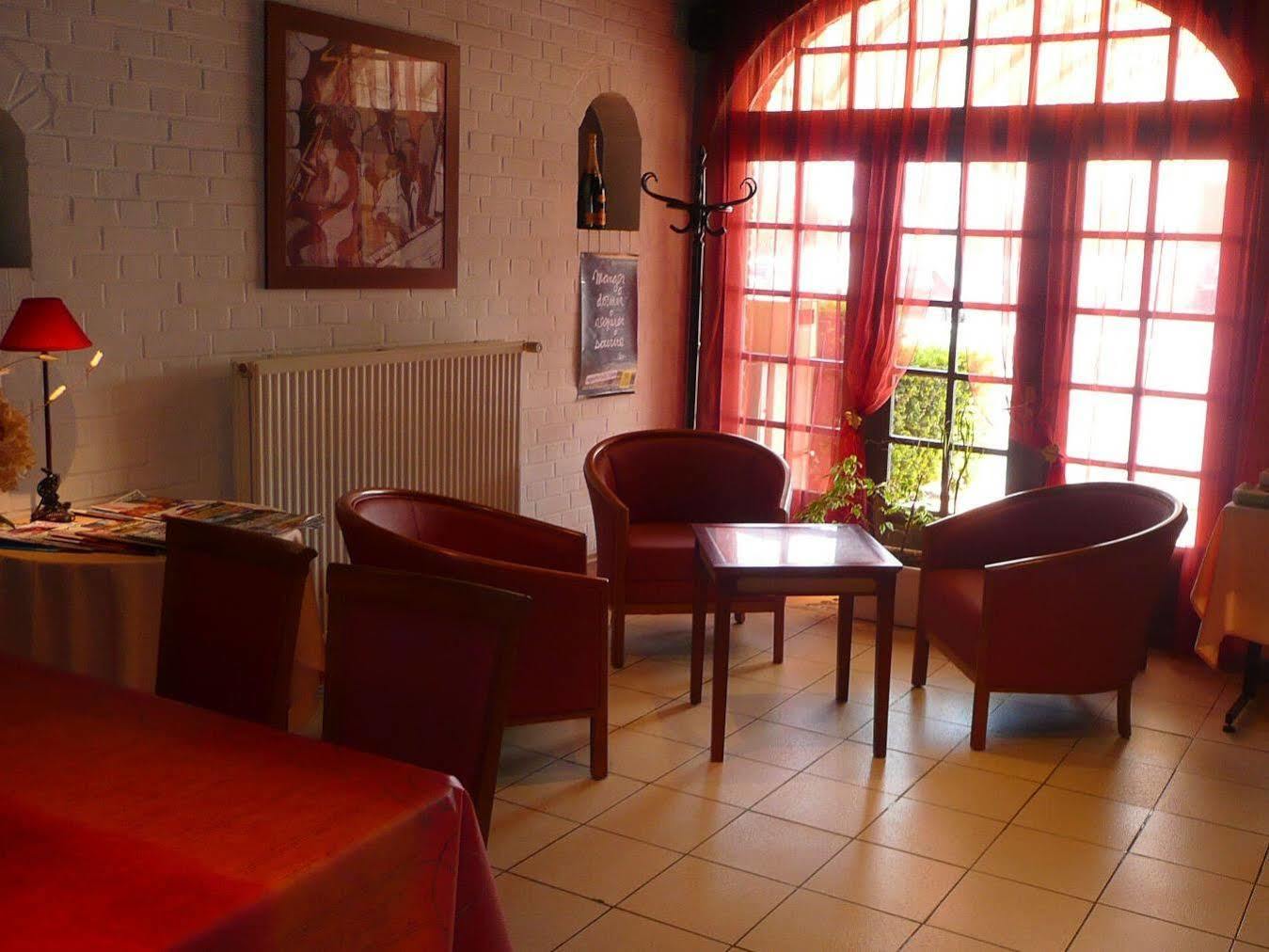 Logis Hotel - Les Paturelles Avesnelles Zewnętrze zdjęcie