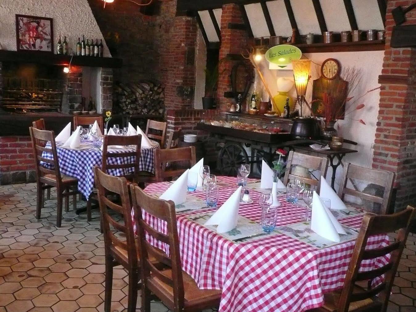 Logis Hotel - Les Paturelles Avesnelles Zewnętrze zdjęcie